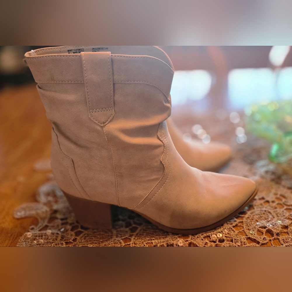 Women's Tan Ankle Boots Size 11,  Time & Tru